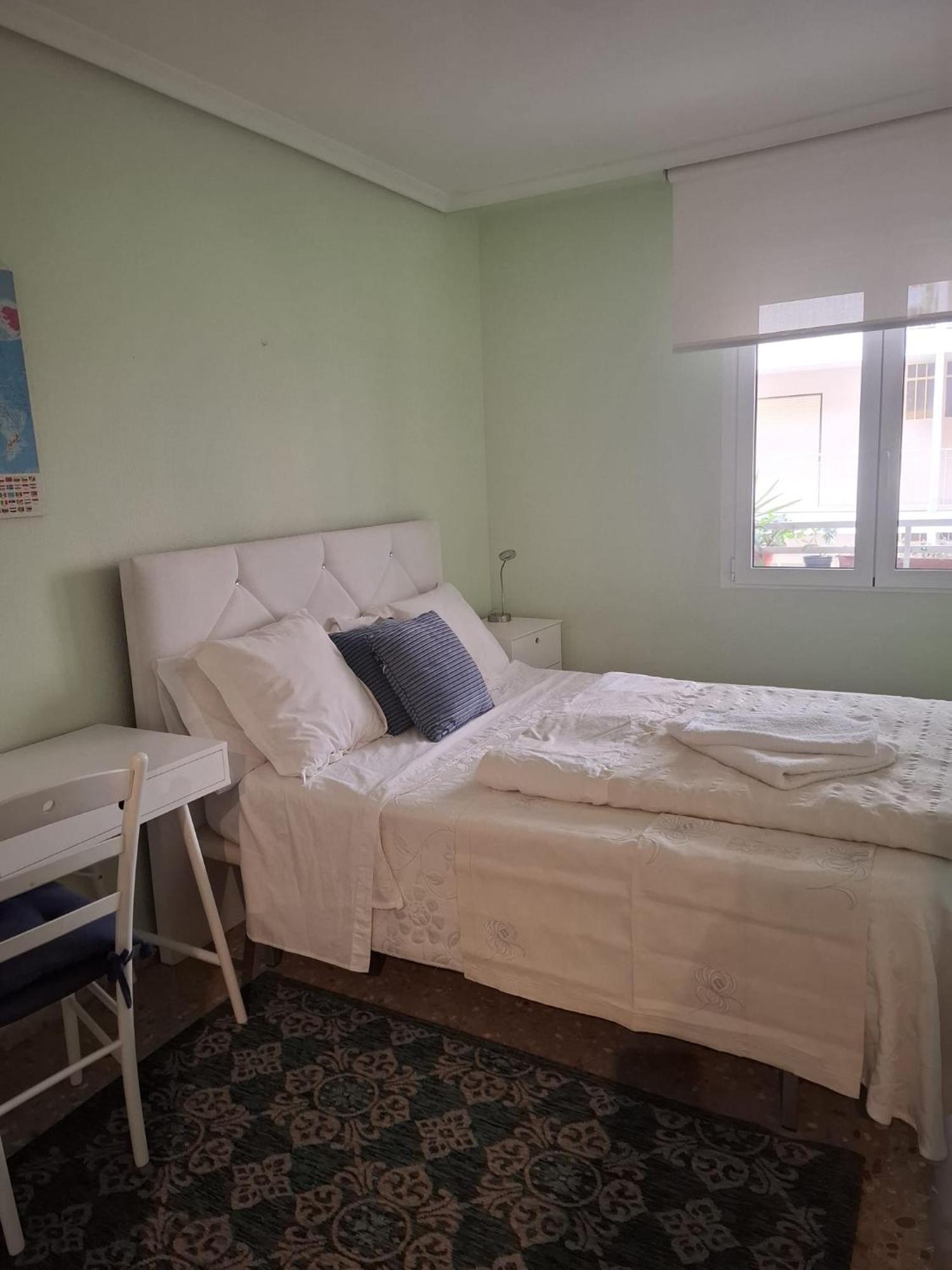 Private Room In A Shared Flat In Castellon カステリョン・デ・ラ・プラナ エクステリア 写真